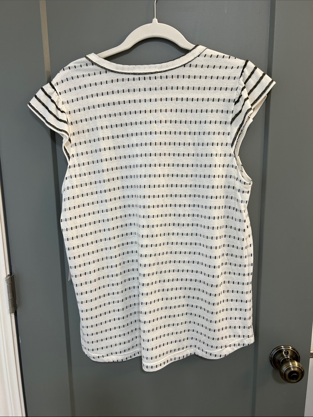 Pink Clover Stitch Fix White Tank Top with Black Micro-Stripes Size Large - Picture 4 of 5